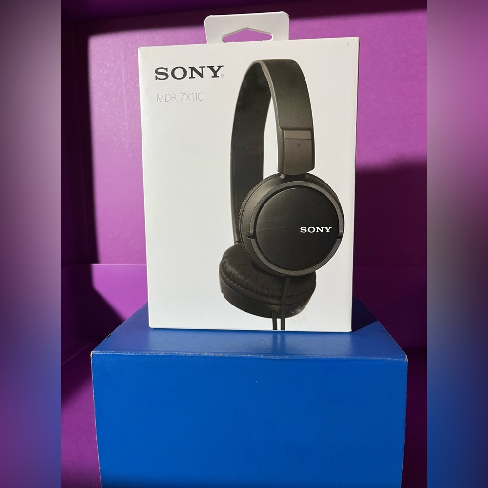 SONY On-Ear Black HeadphonesMDR-ZX110 - Picture 1 of 2